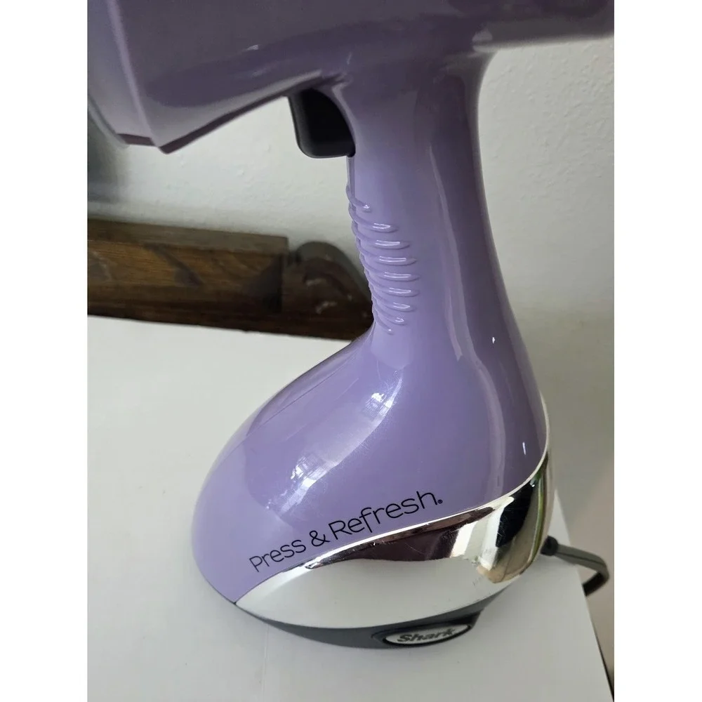 Shark GS500NN 11 Press & Refresh Garment Clothing Steamer Wrinkle Eraser 1580W